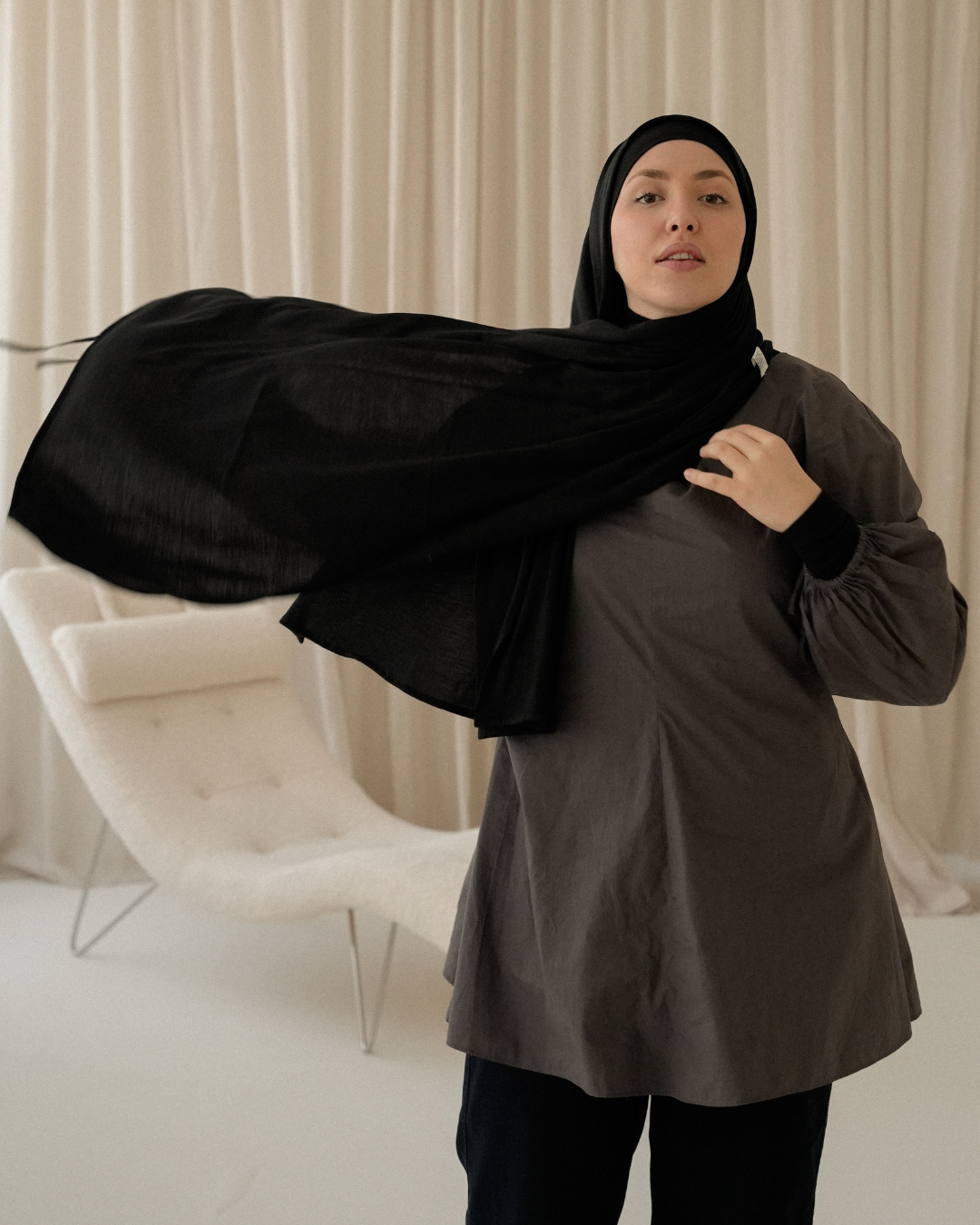 Hijab en jersey premium "Mariposa" en soie et coton bio (Black)