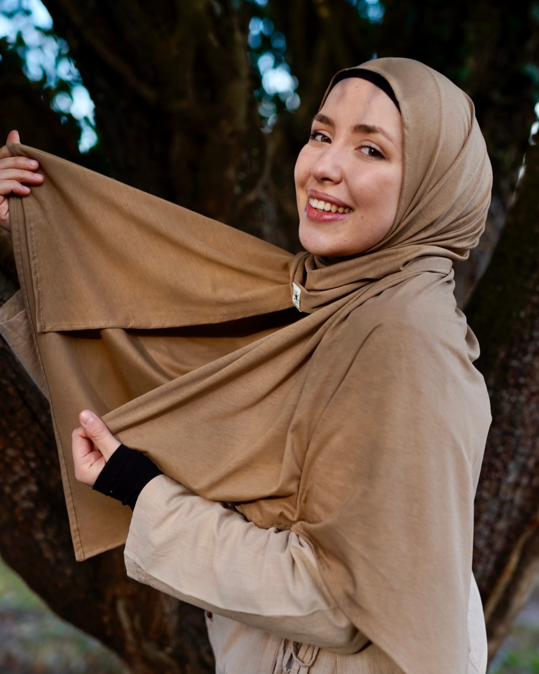 Hijab "Hava" en jersey léger 100% coton bio - Warm Almond