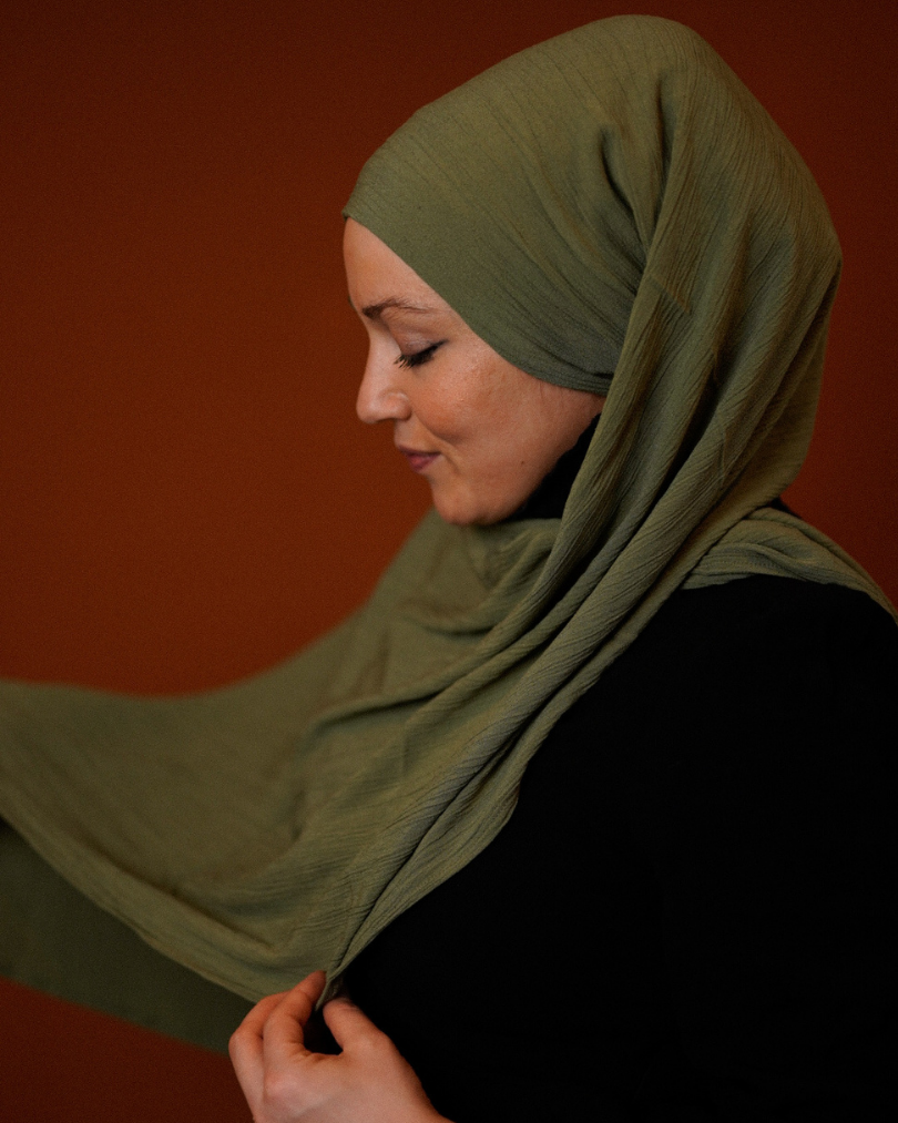 Crinkle Chiffon Hijab "Sandy" de viscose et de lin (Forest Green)