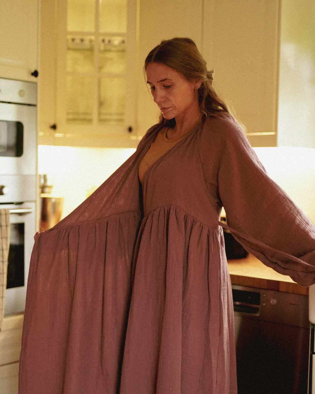 Abaya d'allaitement "Lunaria" en coton bio (Plum)