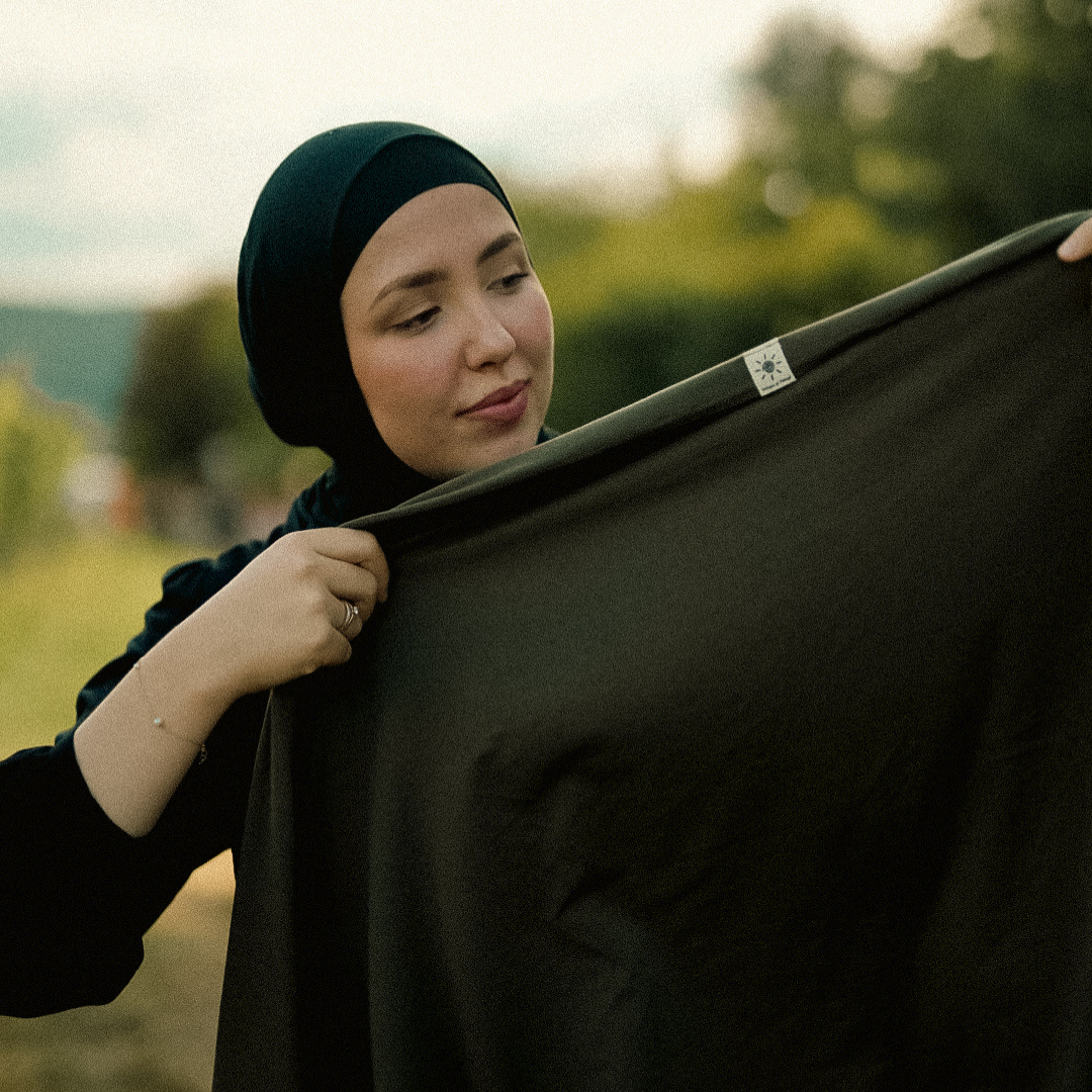 Guide du hijab : Quel est le matériau qui me convient le mieux ?