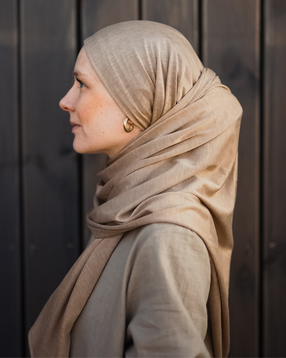 Hijab en jersey premium "Mariposa" en soie et coton bio (beige)