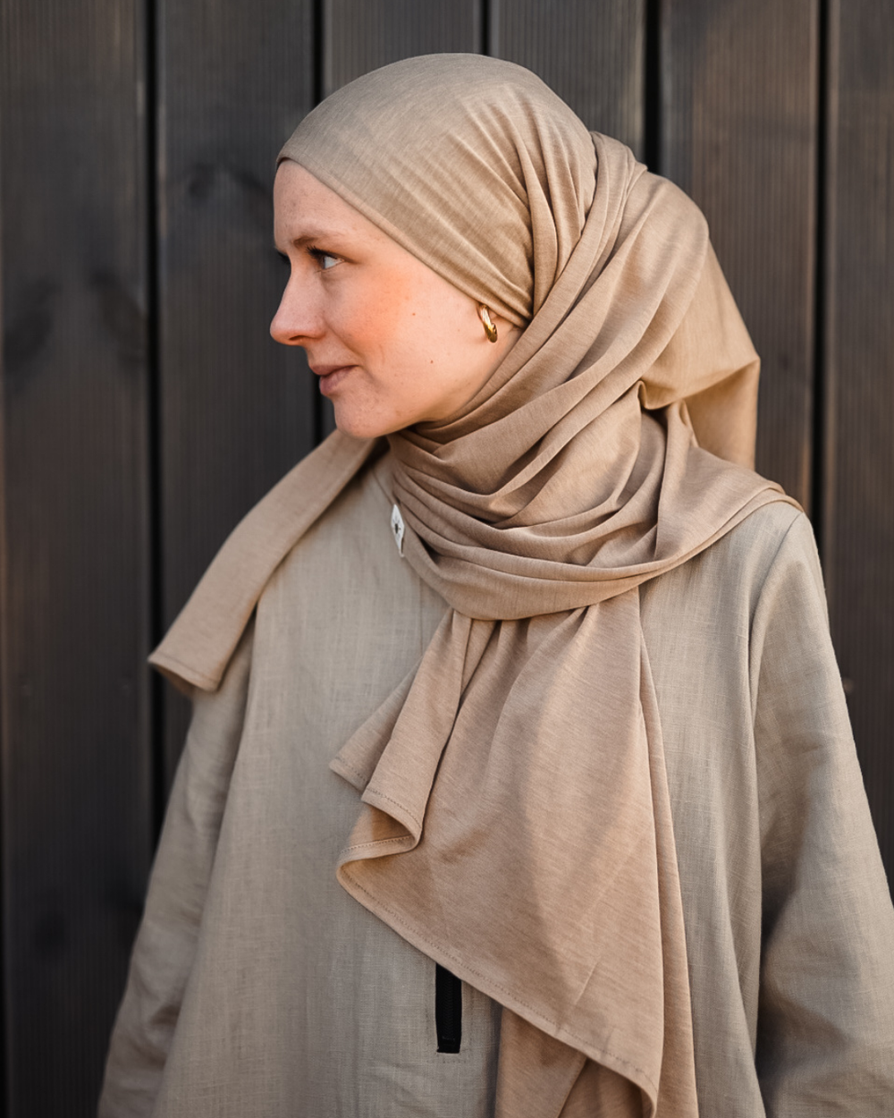 Hijab en jersey premium "Mariposa" en soie et coton bio (beige)