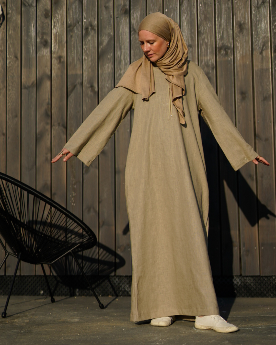 Abaya en lin "Alma" avec coton - sable