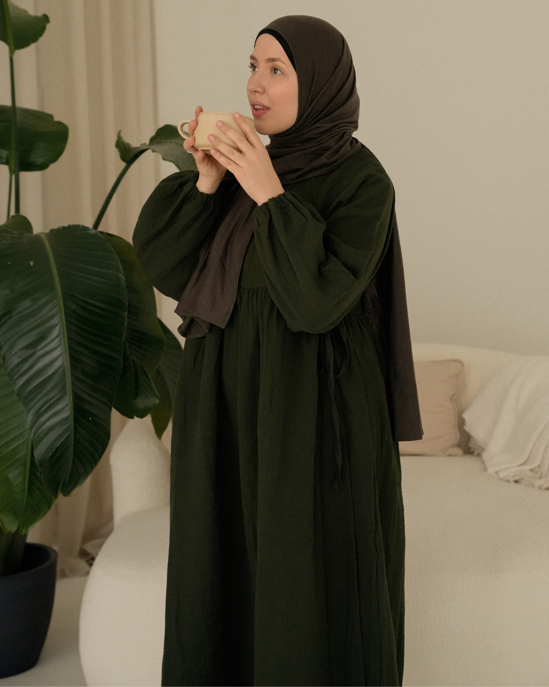 Abaya d'allaitement « Lunaria » en coton biologique (Moss)