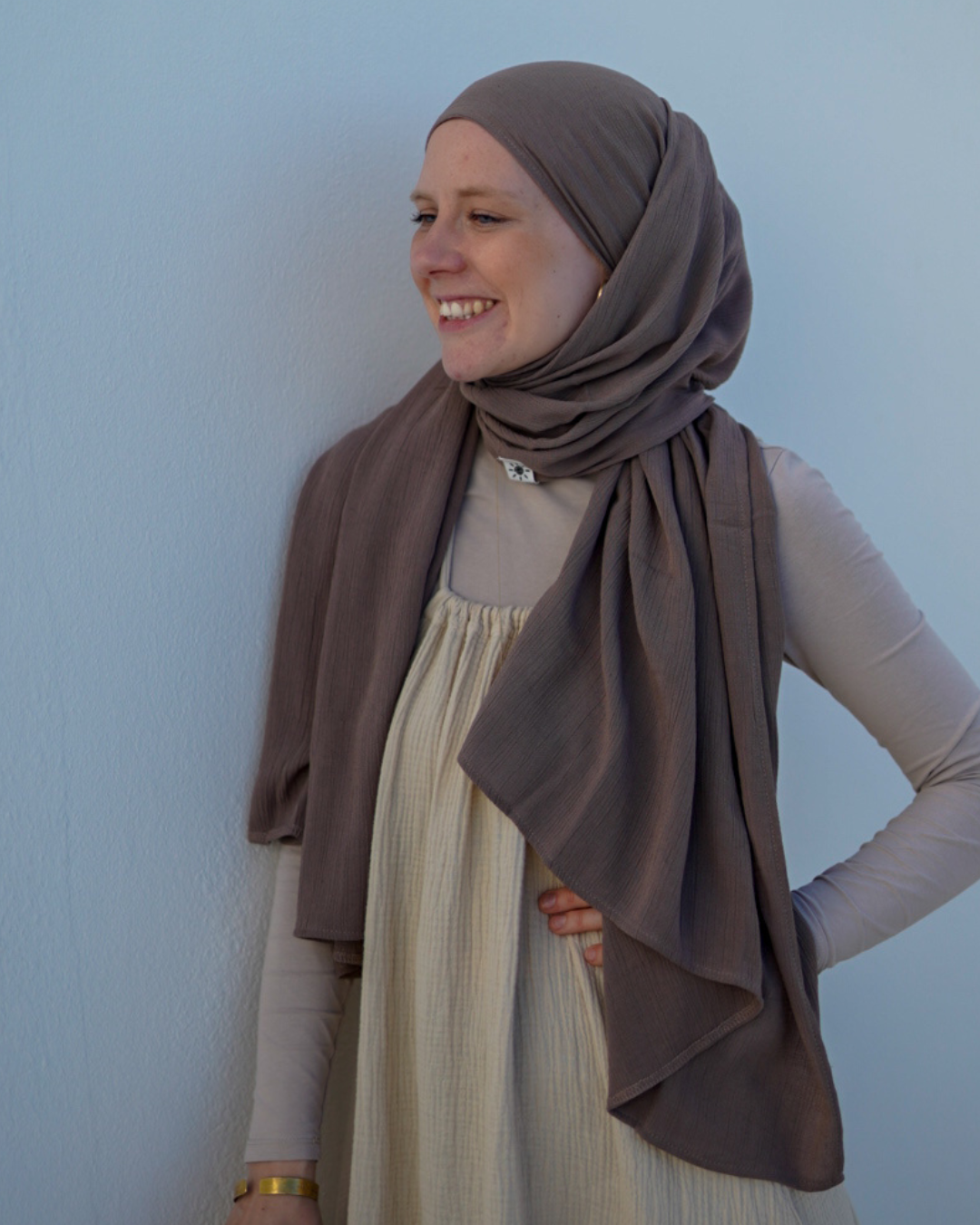Crinkle Chiffon Hijab "Sandy" de viscose et de lin (Deep Taupe)