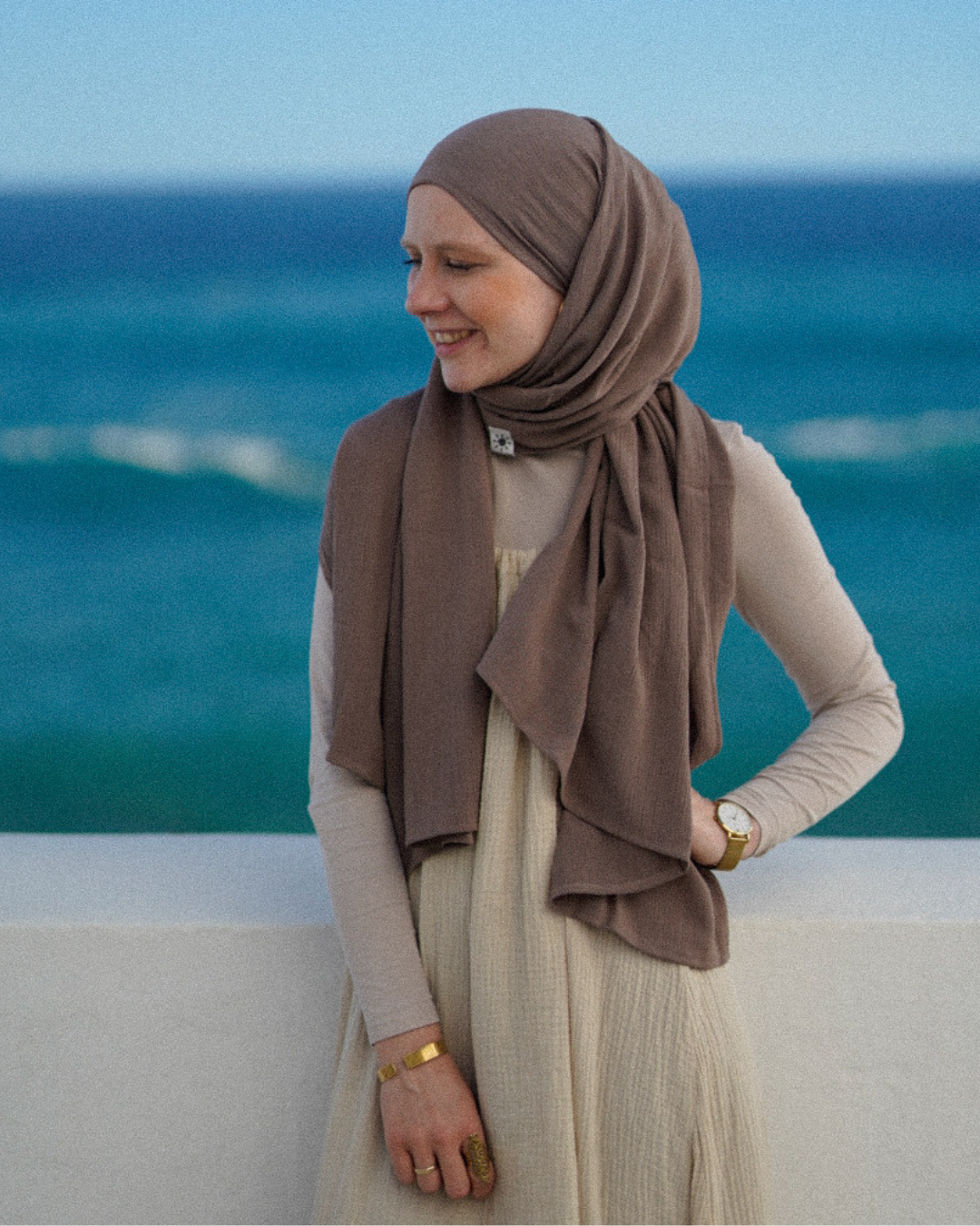 Crinkle Chiffon Hijab "Sandy" de viscose et de lin (Deep Taupe)