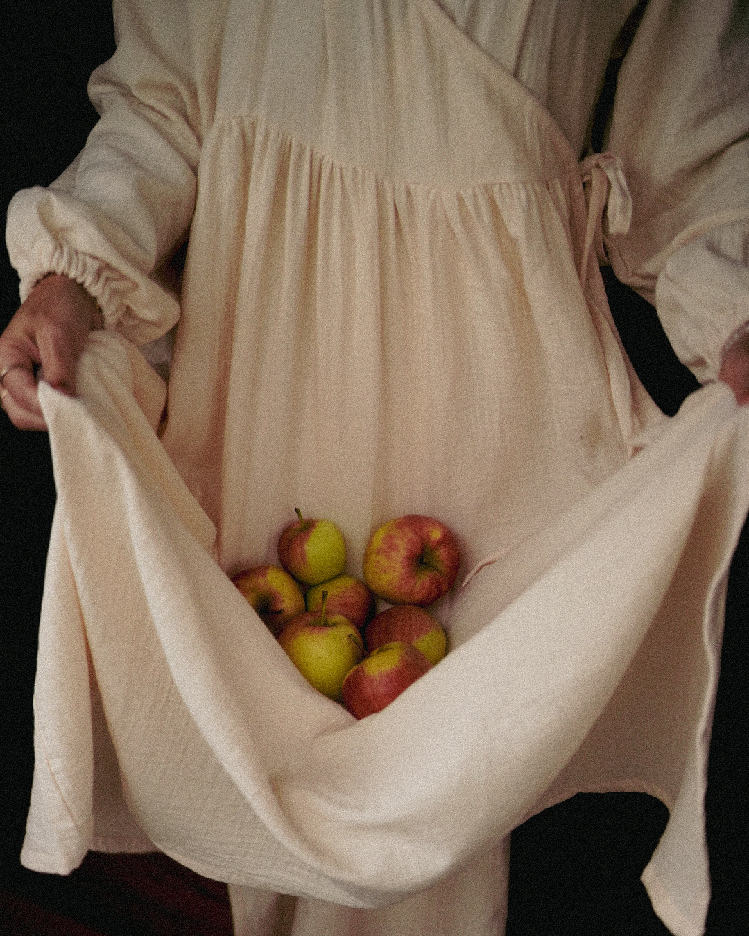 Abaya d'allaitement "Lunaria" en coton bio (Powder)