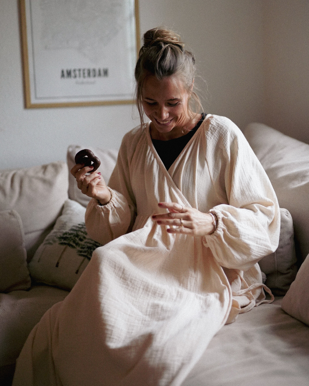 Abaya d'allaitement "Lunaria" en coton bio (Powder)